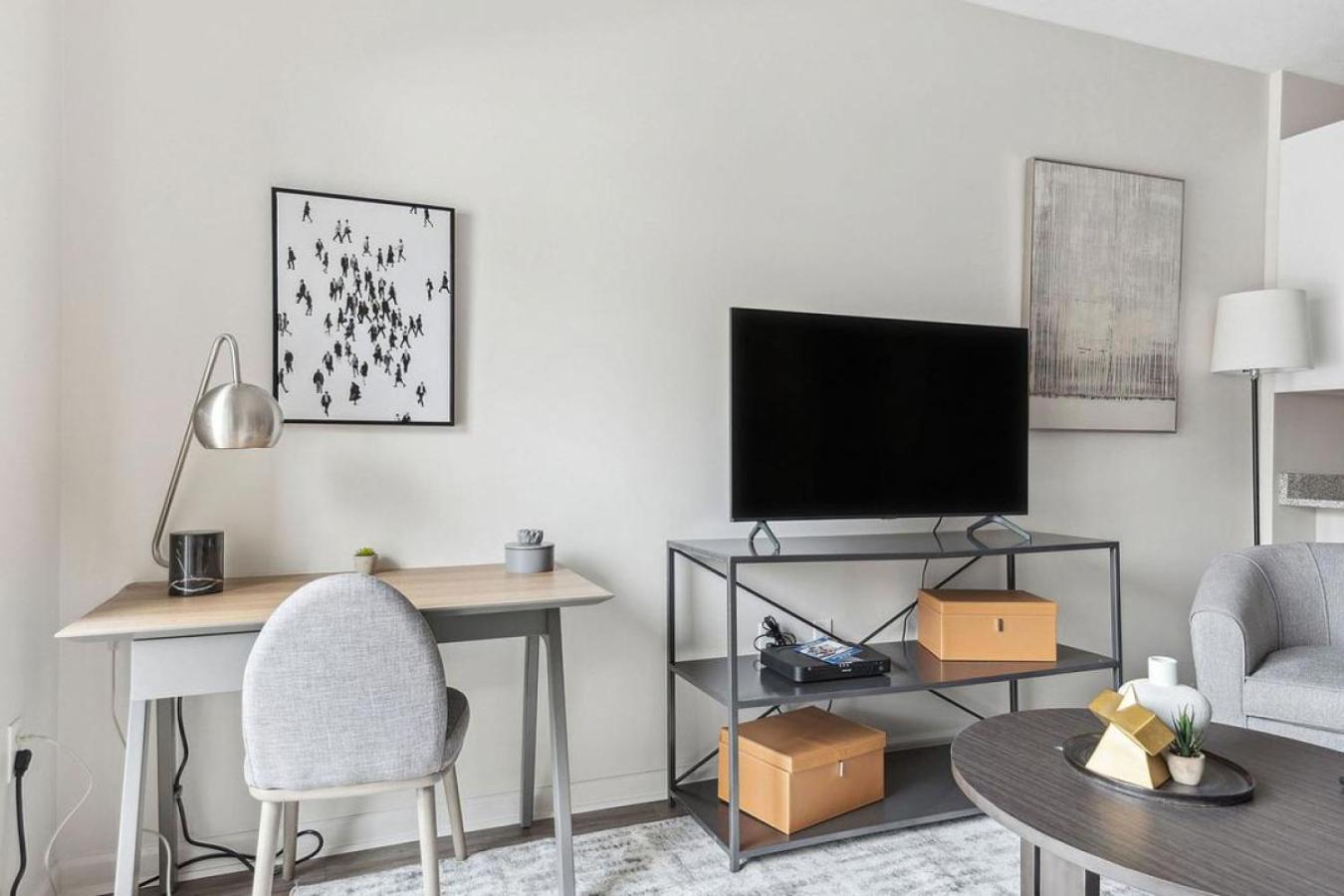 Landing Modern Apartment With Amazing Amenities Omaha Bagian luar foto