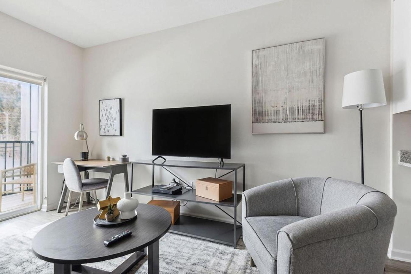 Landing Modern Apartment With Amazing Amenities Omaha Bagian luar foto